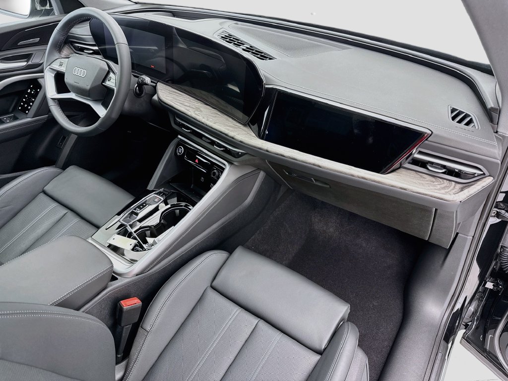 Thumbnail: 2026 Audi Q5 - 16