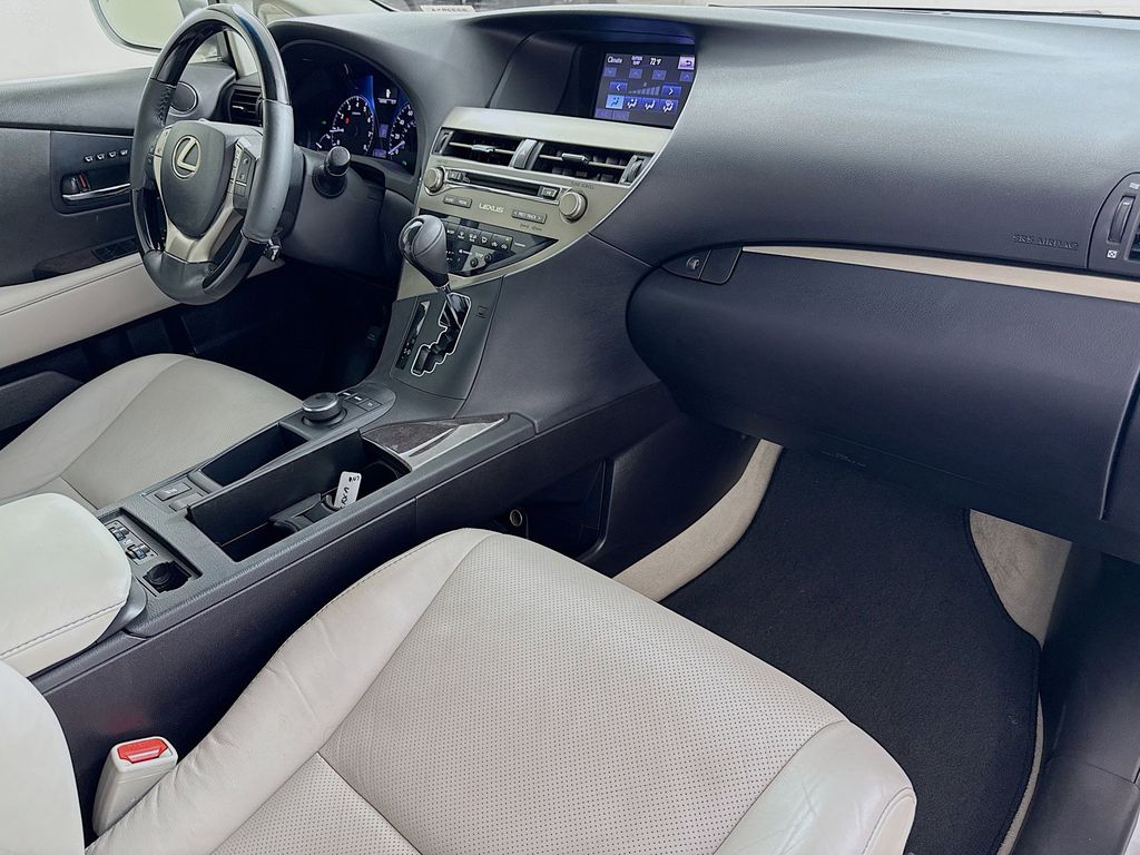 Thumbnail: 2015 Lexus RX - 28