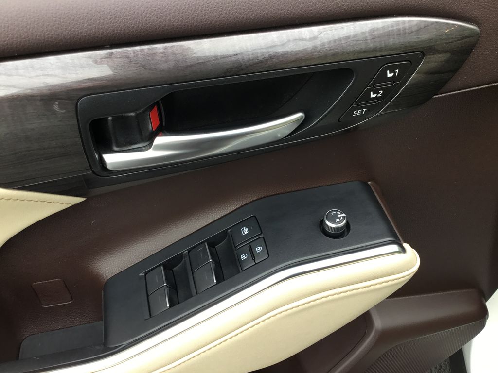 2021 Toyota Highlander Platinum 18