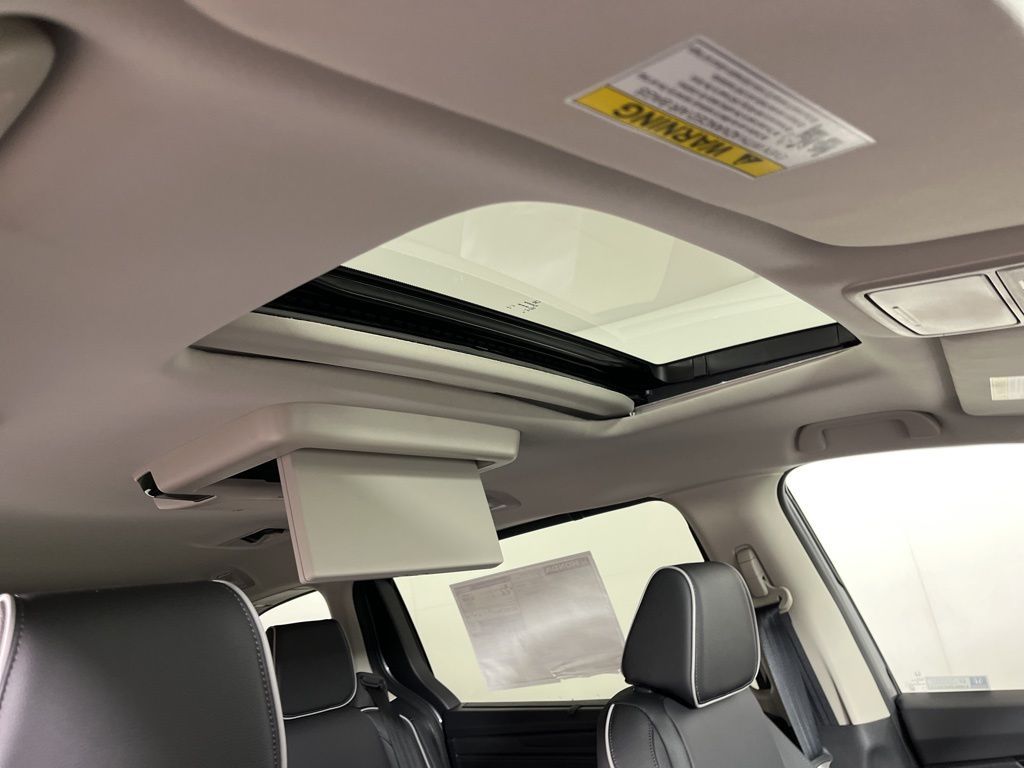 2025 Honda Odyssey Touring 12