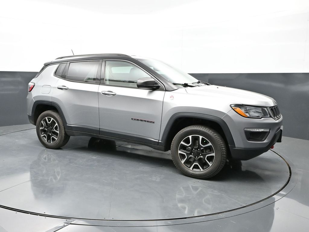 Billet Silver Metallic Clearcoat 2019 Jeep Compass Trailhawk 4WD SUV / Crossover Four-Wheel Drive 9-Speed Automatic