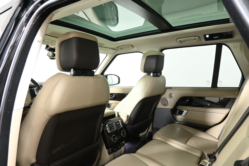 Thumbnail: 2020 Land Rover Range Rover - 6