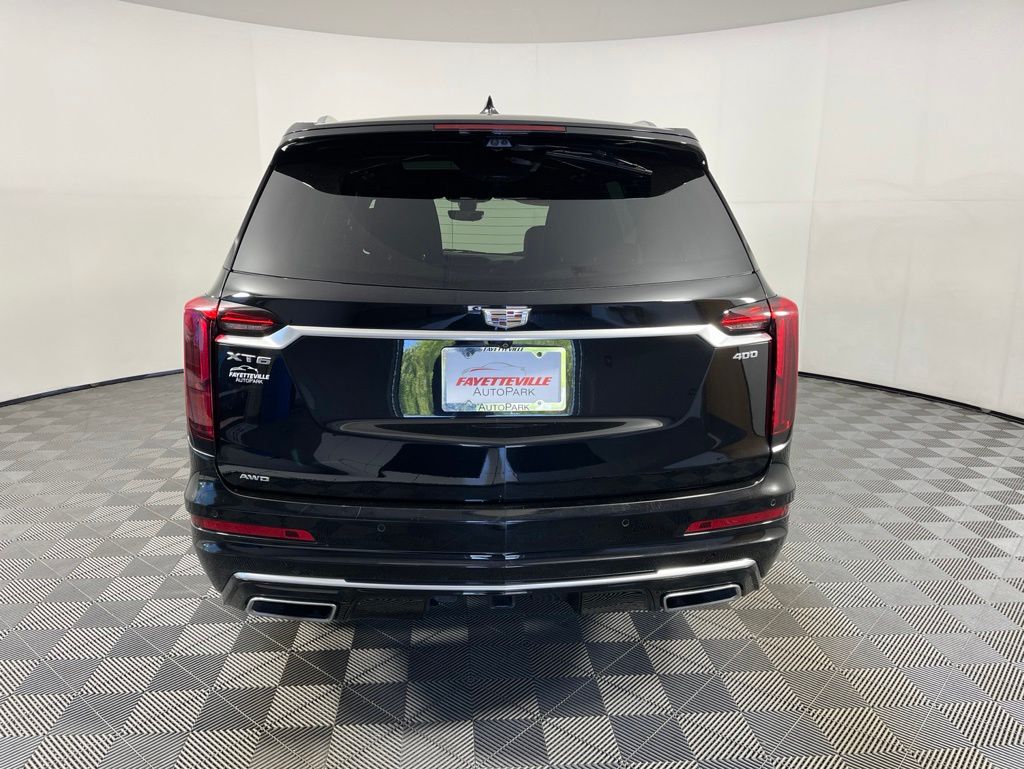 Thumbnail: 2020 Cadillac XT6 - 16