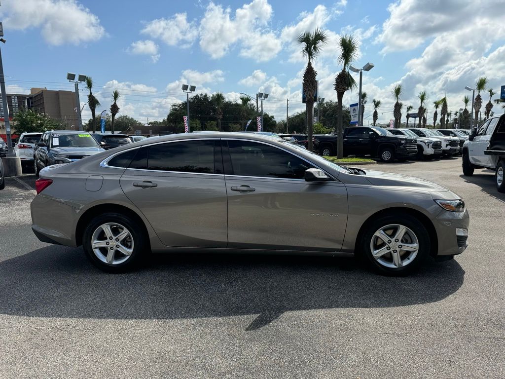 2024 Chevrolet Malibu LS 8