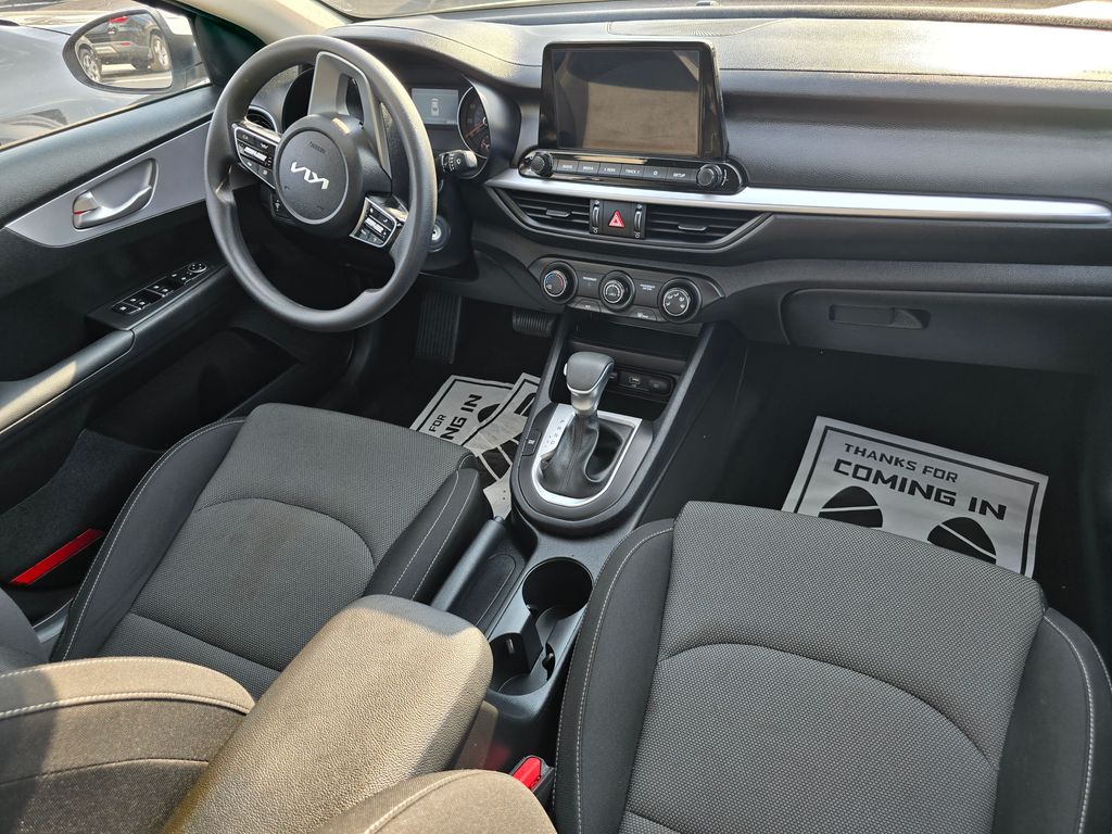 Used 2024 White Kia LXS image 12