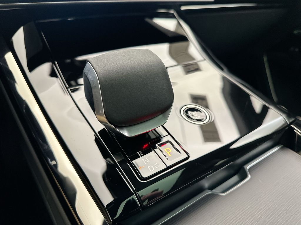 2025 Land Rover Range Rover Sport SE Dynamic 11
