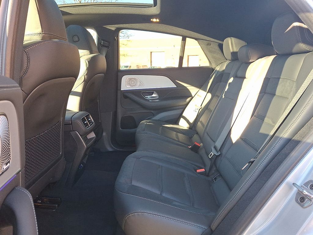 Thumbnail: 2025 Mercedes-Benz GLE - 8