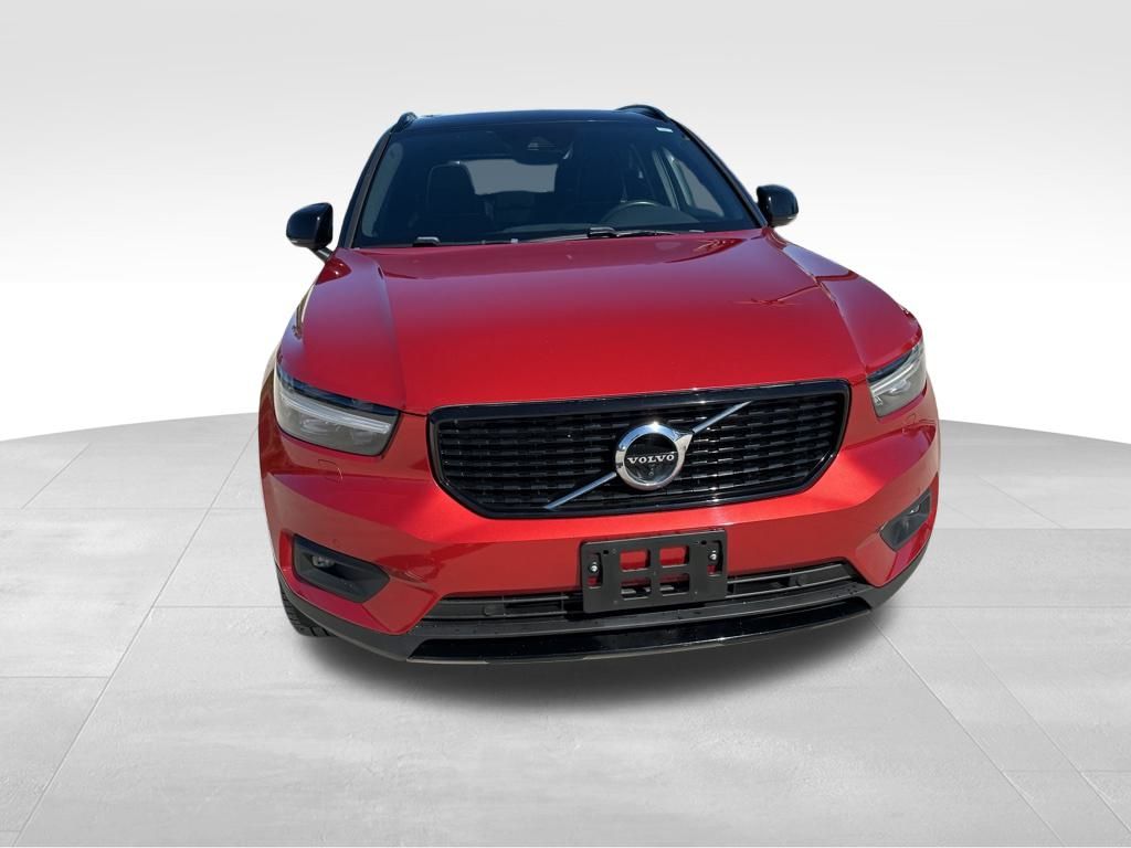 2021 Volvo XC40 R-Design 3