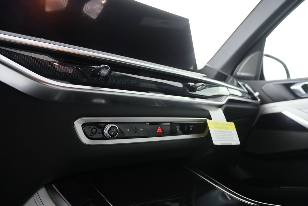 Thumbnail: 2026 BMW X5 - 20