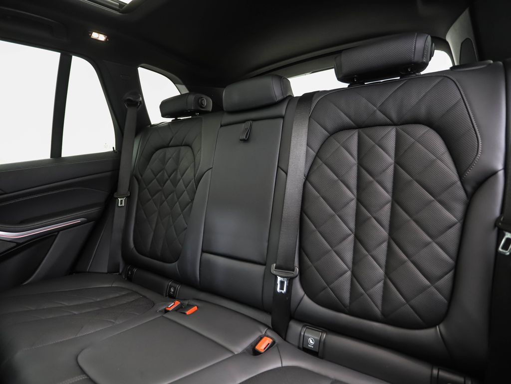 Thumbnail: 2023 BMW X5 - 23