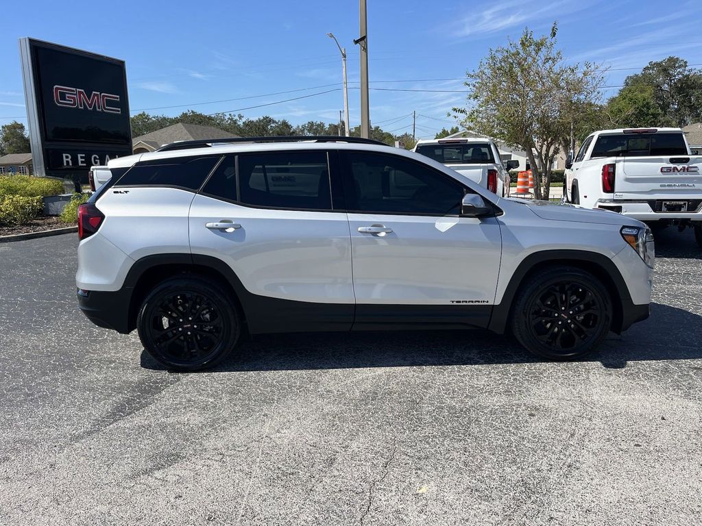 2022 GMC Terrain SLT 4