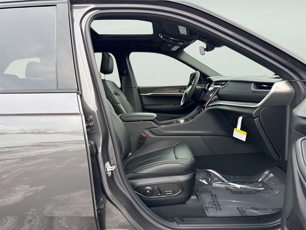 2025 Jeep Grand Cherokee