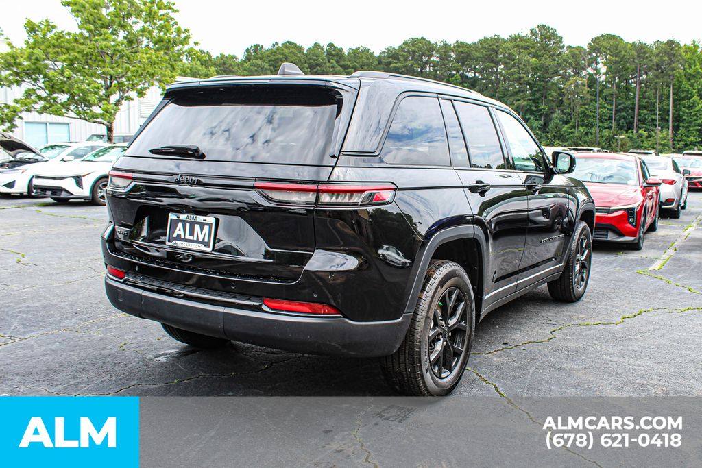 Used 2025 Black Jeep Altitude image 6