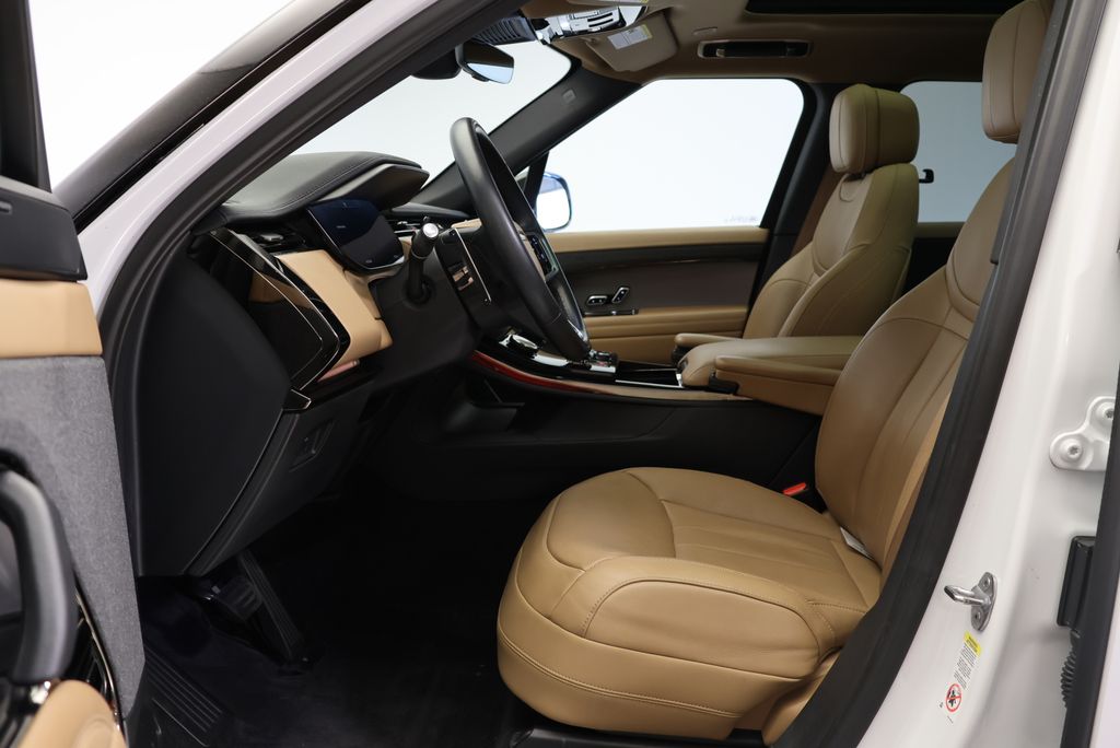 Thumbnail: 2023 Land Rover Range Rover Sport - 30