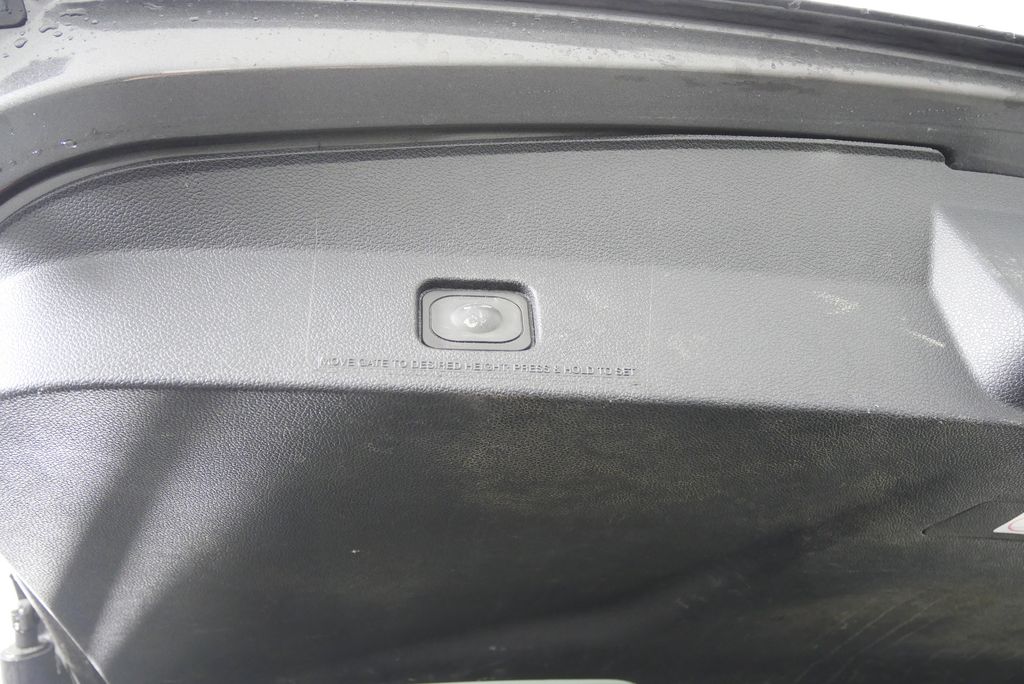 Thumbnail: 2017 Ford Explorer - 18