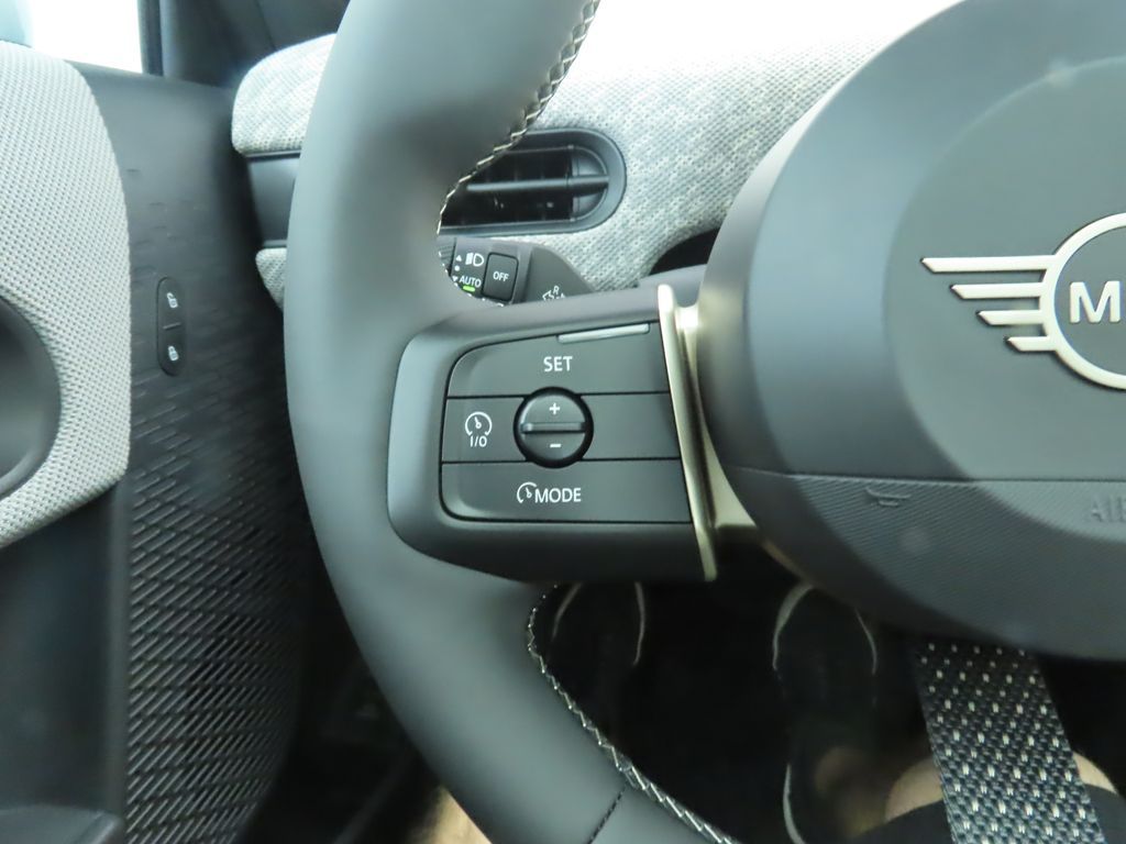 Thumbnail: 2026 MINI Cooper - 12