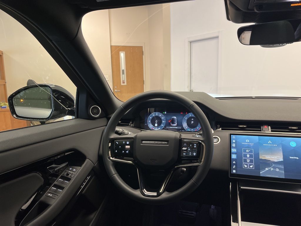 Thumbnail: 2025 Land Rover Range Rover Evoque - 24