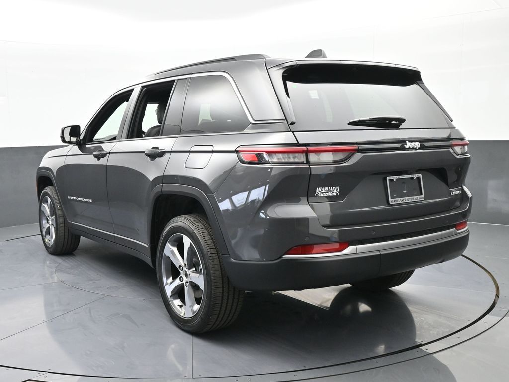 New 2026 Baltic Gray Metallic Clearcoat Jeep Limited image 4