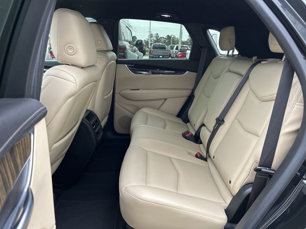 2017 Cadillac XT5 Standard