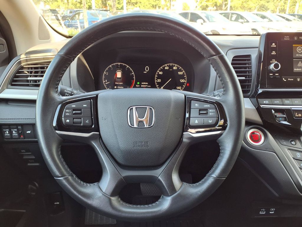 Used 2025 Honda Odyssey Van