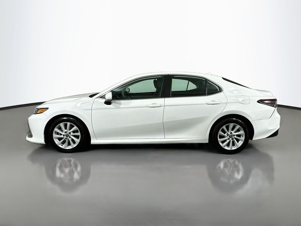 Thumbnail: 2022 Toyota Camry - 8