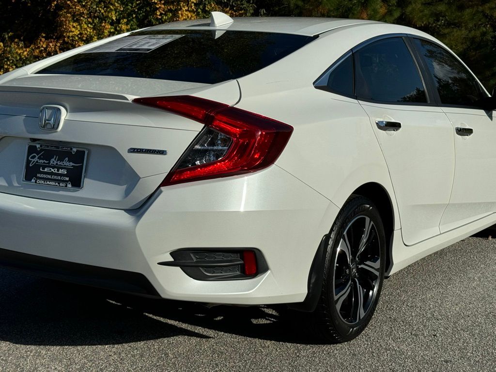 2018 Honda Civic Touring 13