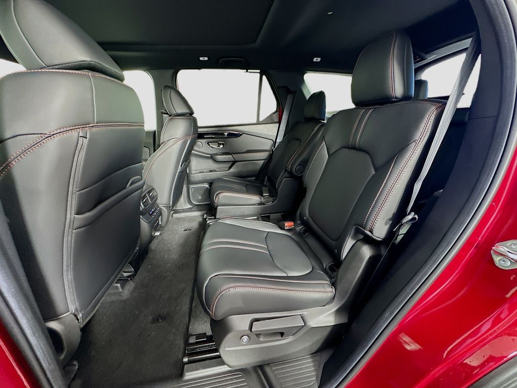 Thumbnail: 2025 Honda Pilot - 16