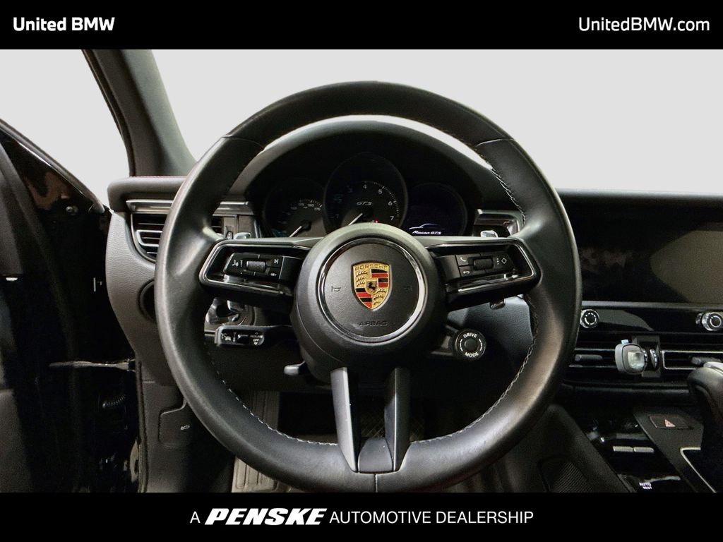 Thumbnail: 2024 Porsche Macan - 6