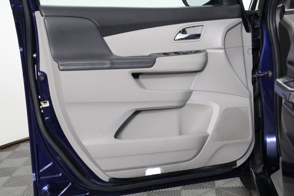 Thumbnail: 2014 Honda Odyssey - 13