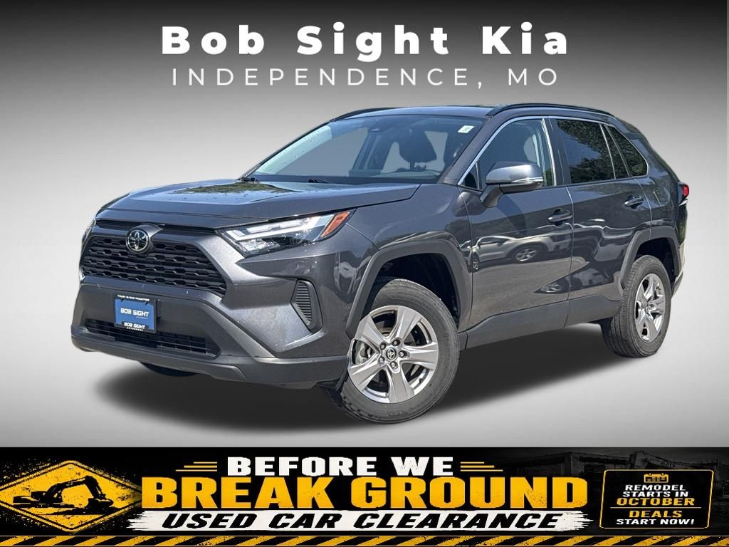 2025 Toyota RAV4 XLE