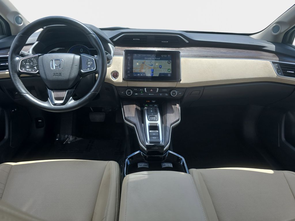 Used 2018  Honda Touring image 12