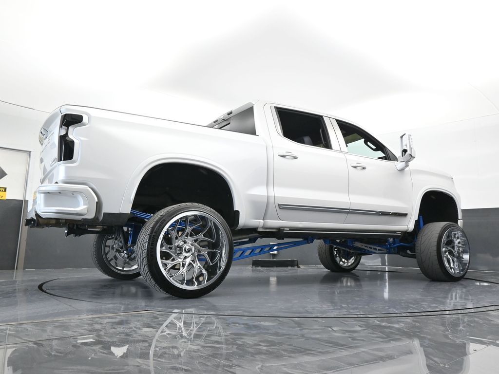 Used 2022 Iridescent Pearl Tricoat Chevrolet High Country image 81