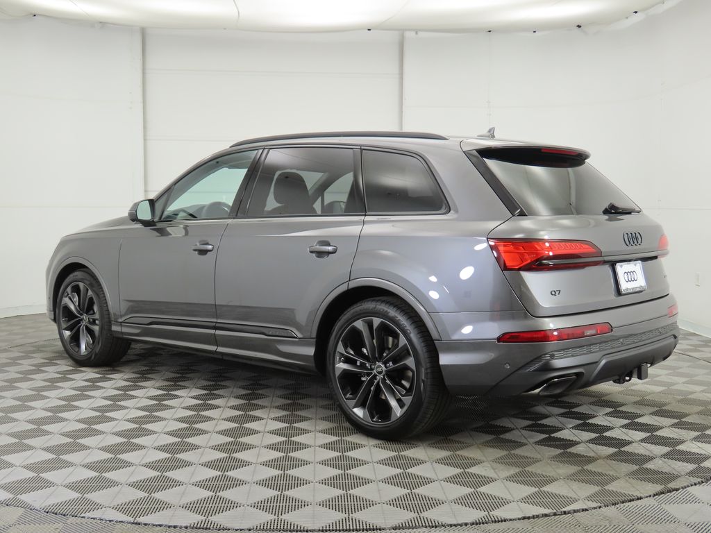 2025 Audi Q7  7