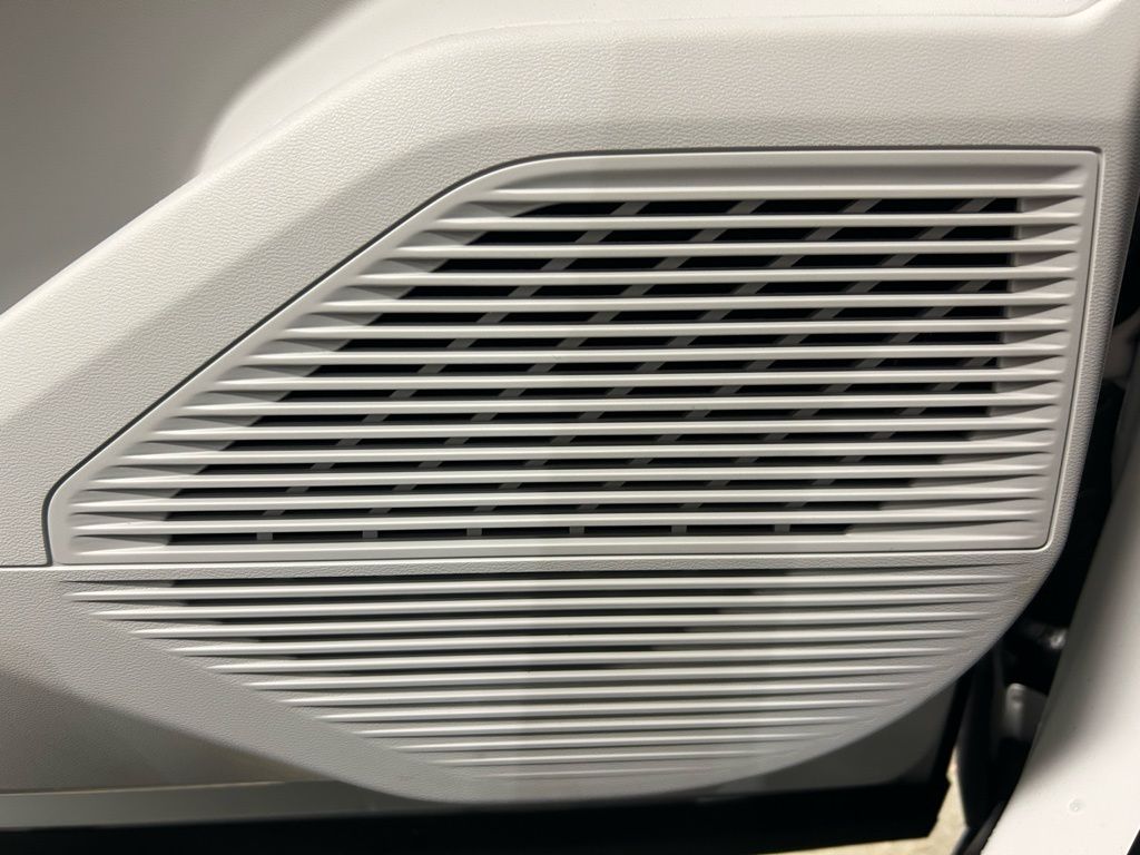 new 2026 Jeep Cherokee car, priced at $36,999