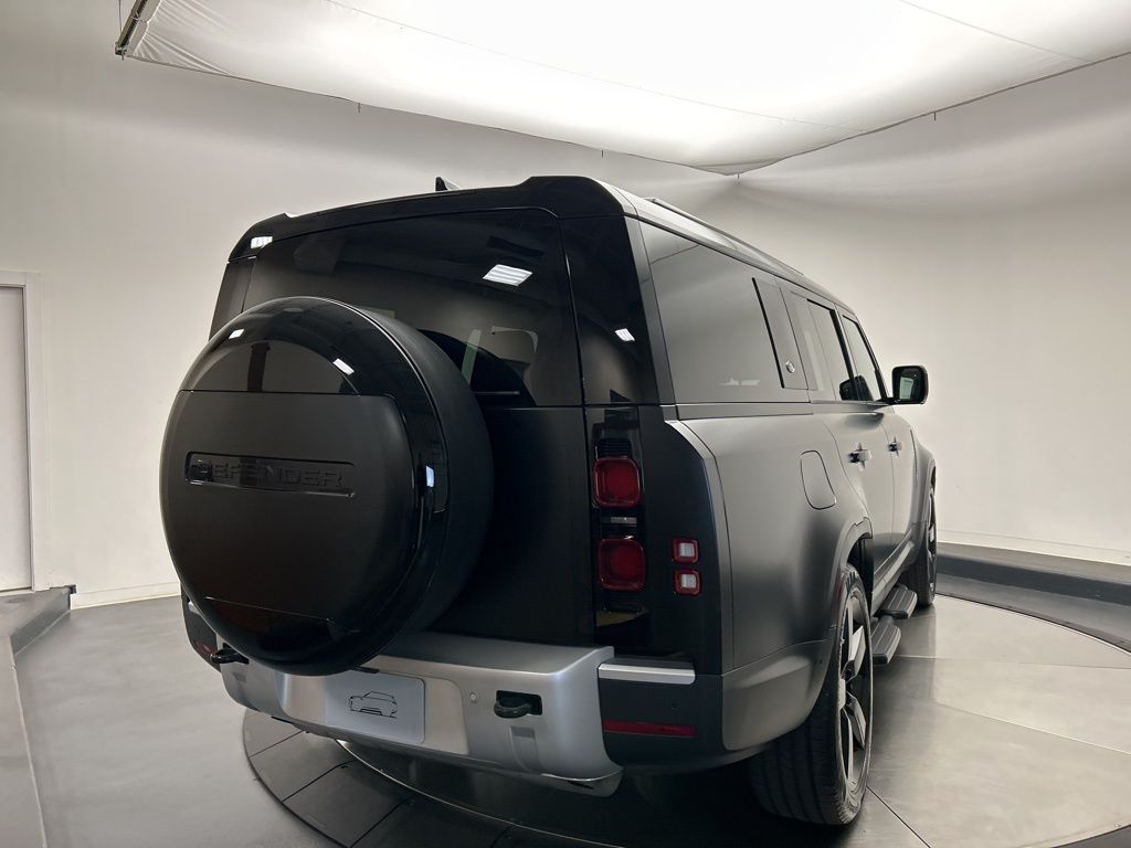 Thumbnail: 2024 Land Rover Defender - 5