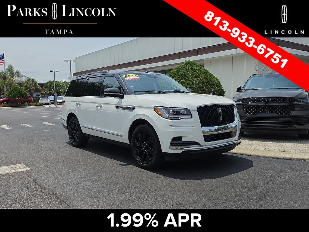 Pristine White Metallic Tri-Coat 2023 Lincoln Navigator SUV / Crossover Four-Wheel Drive Automatic