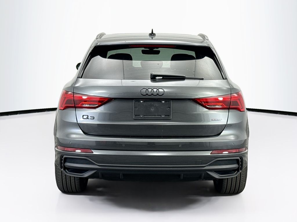 Thumbnail: 2025 Audi Q3 - 6