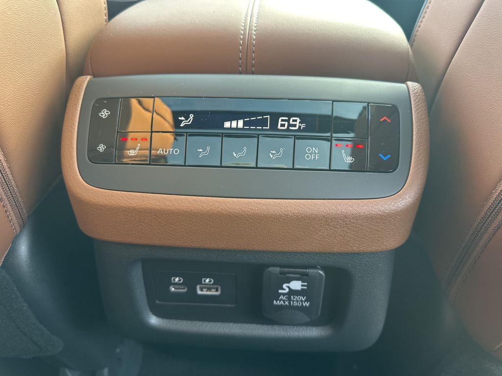 2025 Boulder Gray Pearl Nissan Pathfinder Platinum FWD SUV