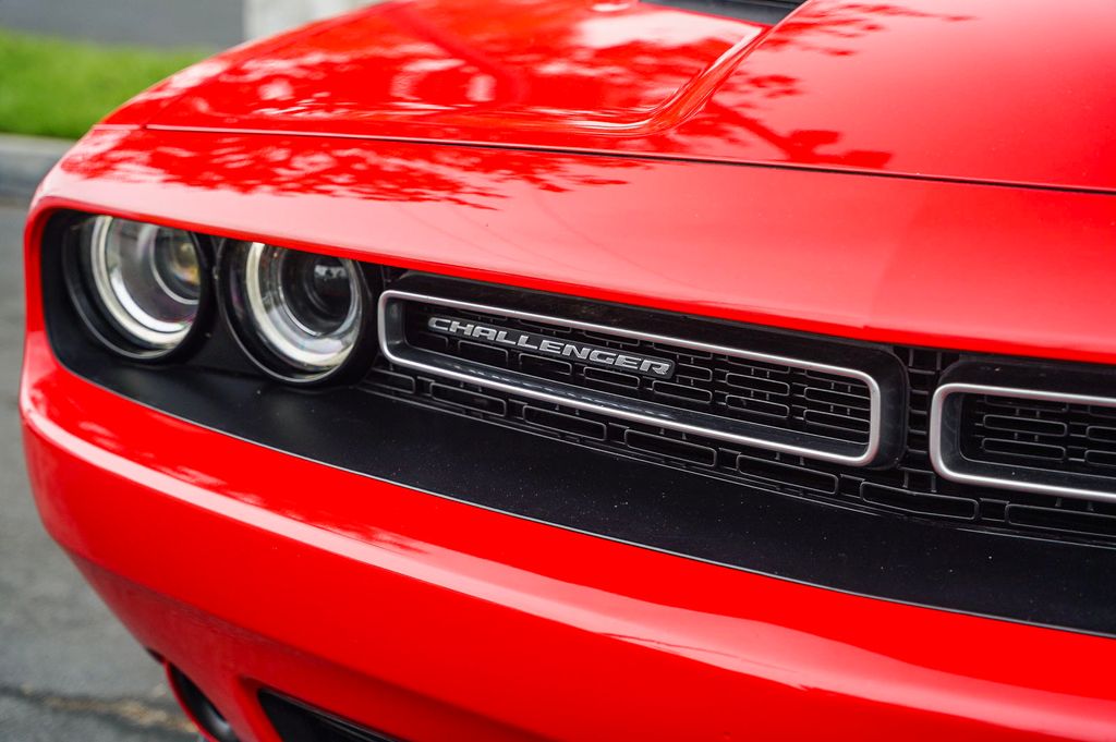 2023 Dodge Challenger SXT 5