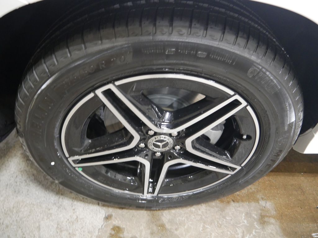 Thumbnail: 2026 Mercedes-Benz GLE - 14