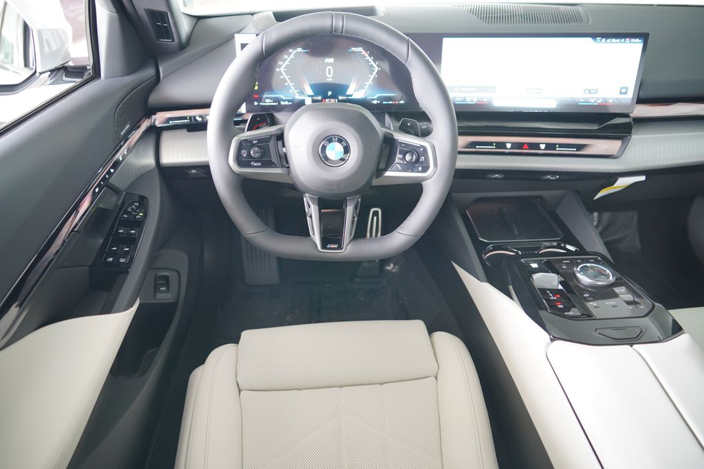 Thumbnail: 2027 BMW 5 Series - 15