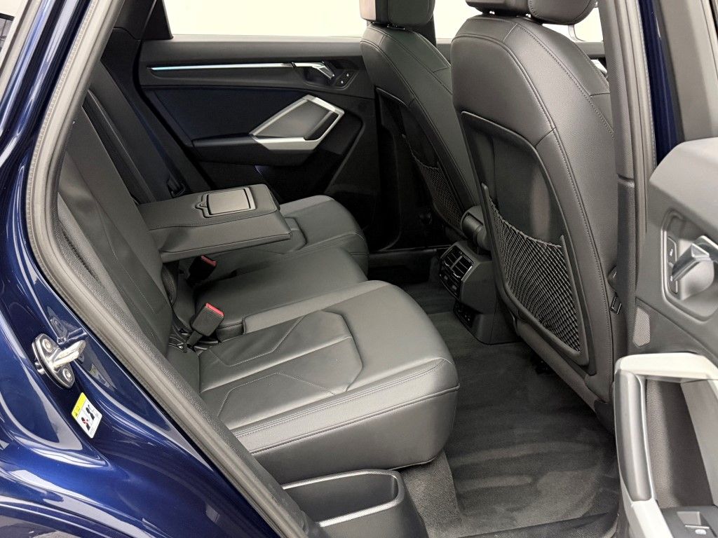 Thumbnail: 2021 Audi Q3 - 21