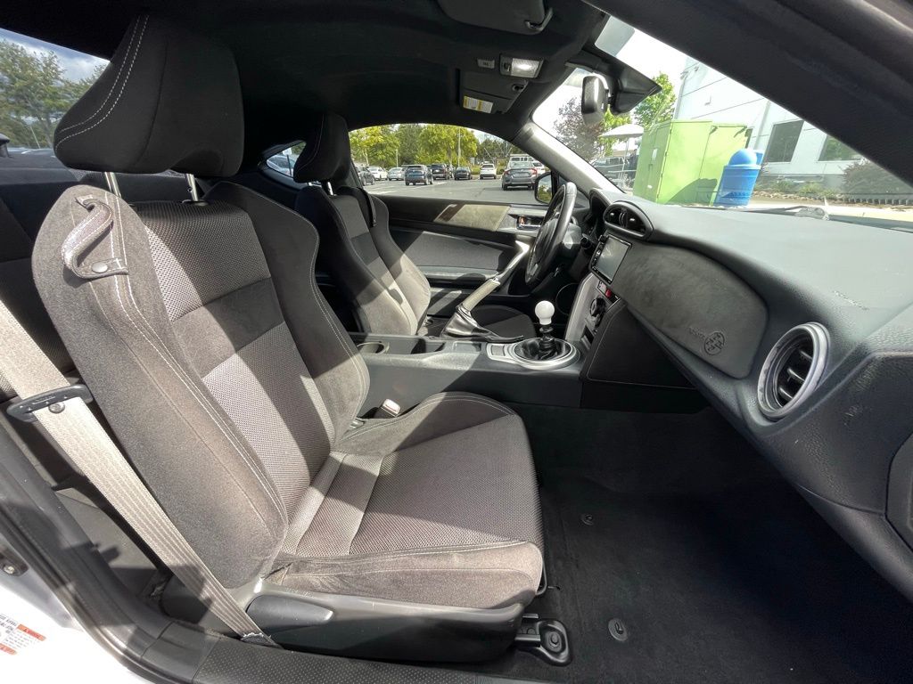 2019 Toyota 86  29