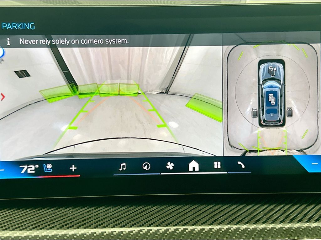 Thumbnail: 2027 BMW X7 - 15