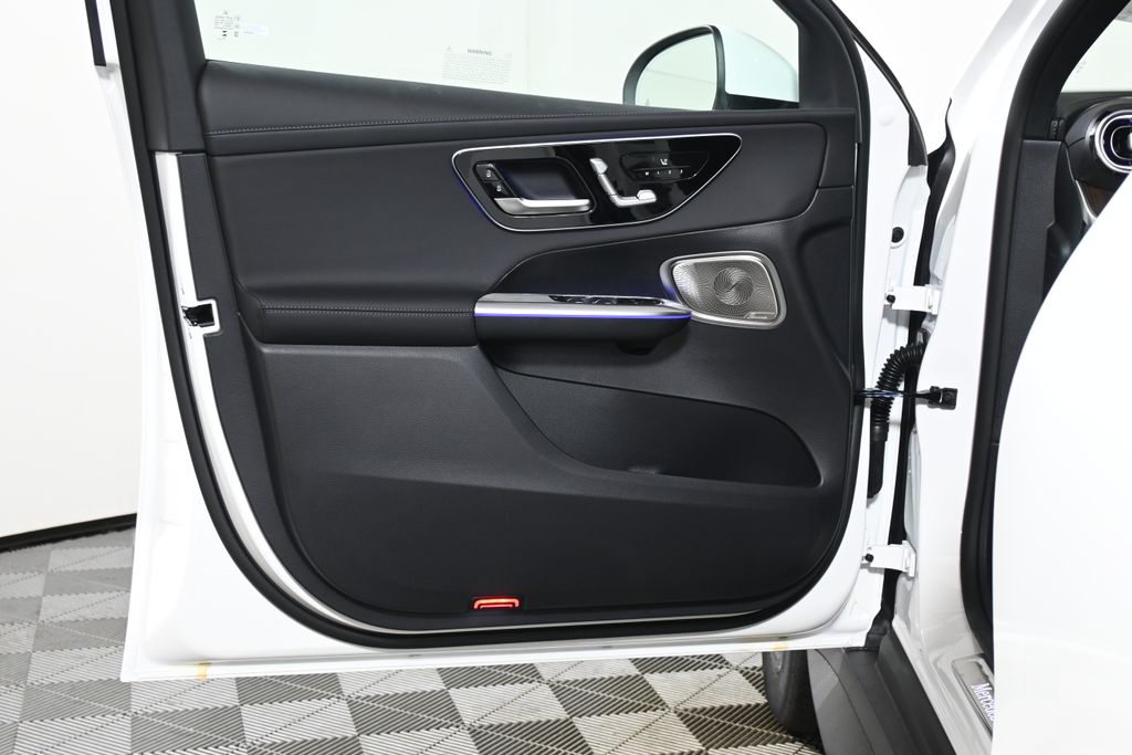 Thumbnail: 2026 Mercedes-Benz GLC - 23