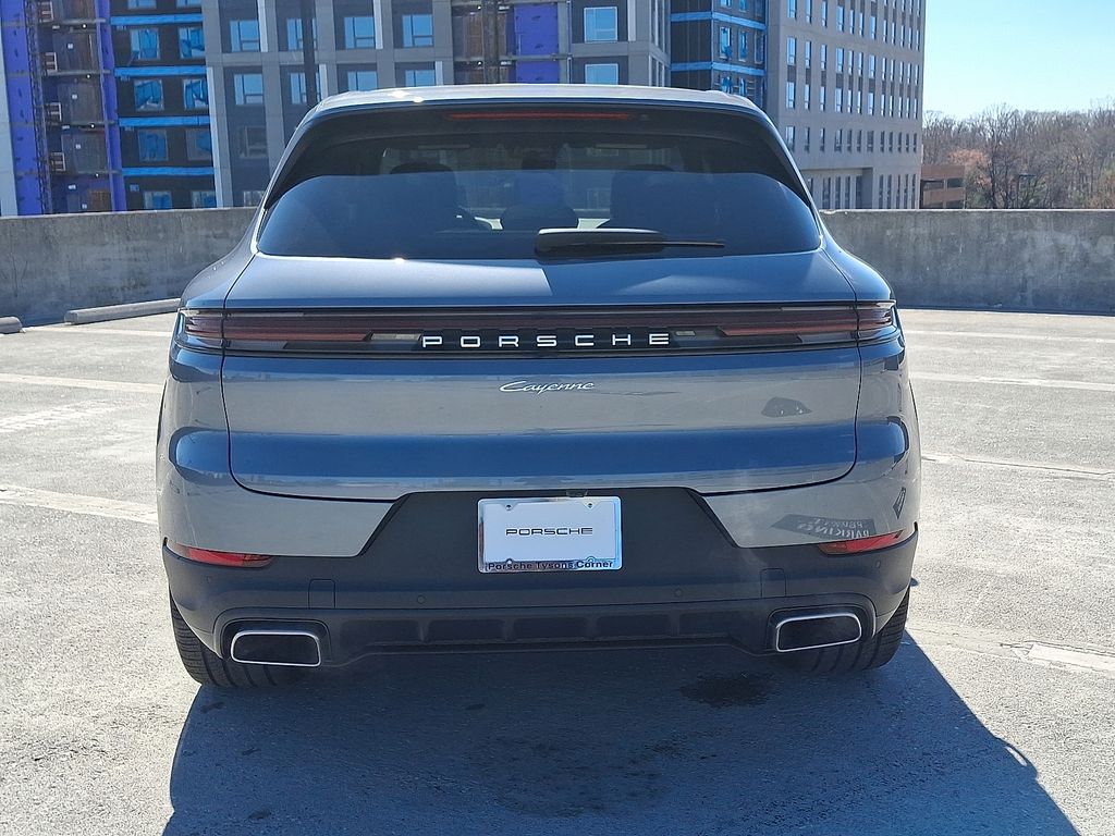 Thumbnail: 2026 Porsche Cayenne - 9