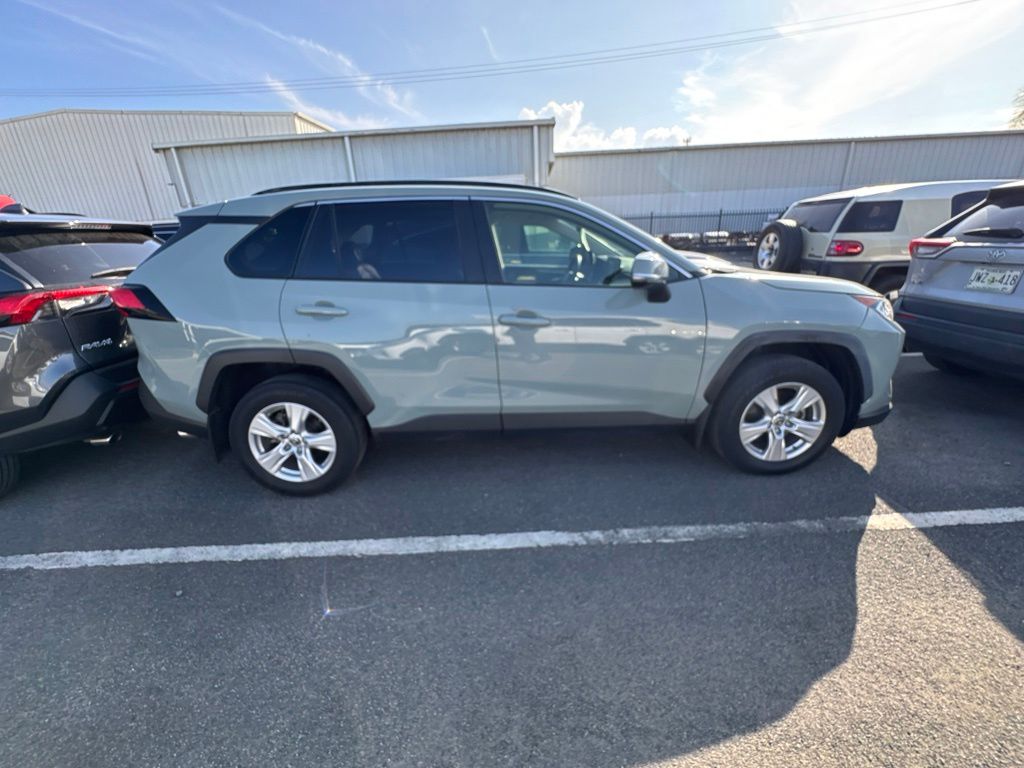 Thumbnail: 2019 Toyota RAV4 - 4