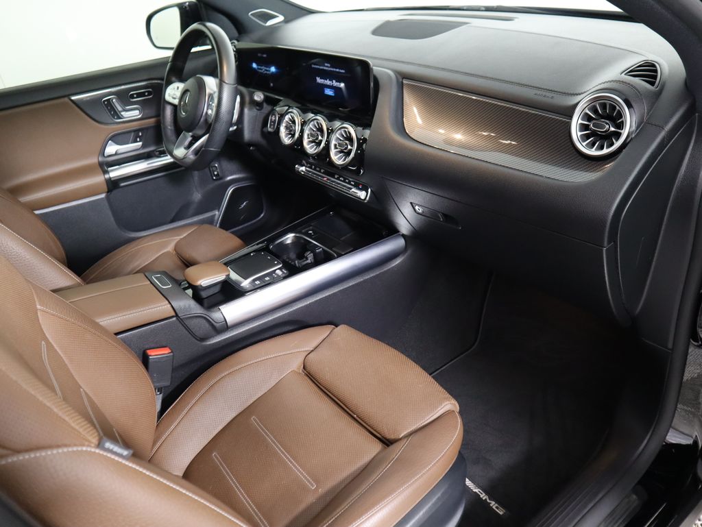 Thumbnail: 2022 Mercedes-Benz GLA - 17