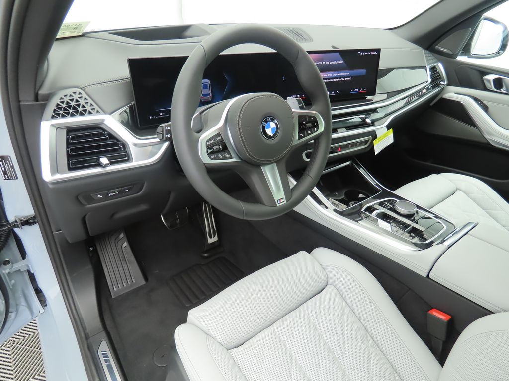 Thumbnail: 2026 BMW X5 - 9