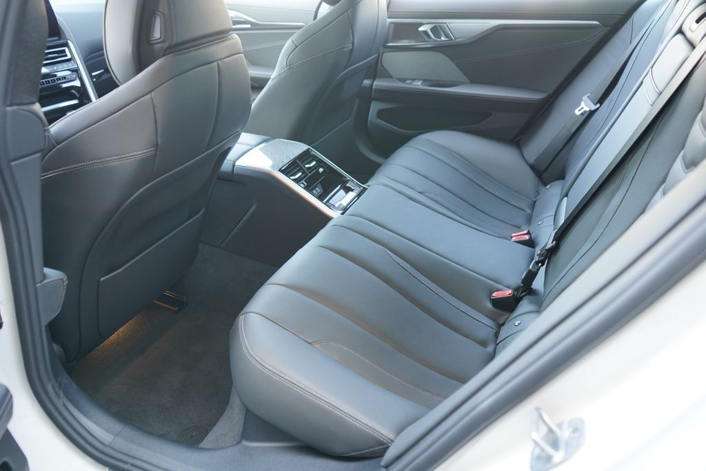 Thumbnail: 2026 BMW 8 Series - 19